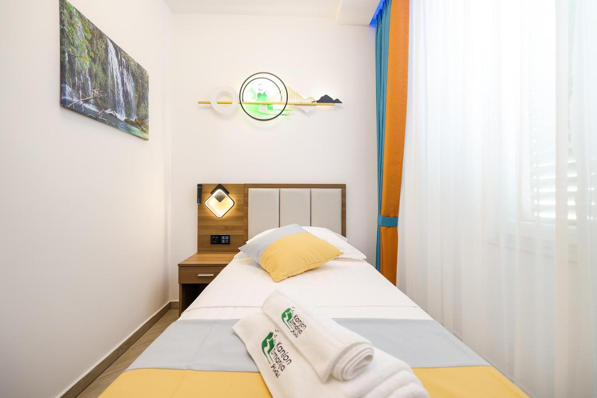 Hotel Kanjon Zrmanje Обровац Экстерьер фото