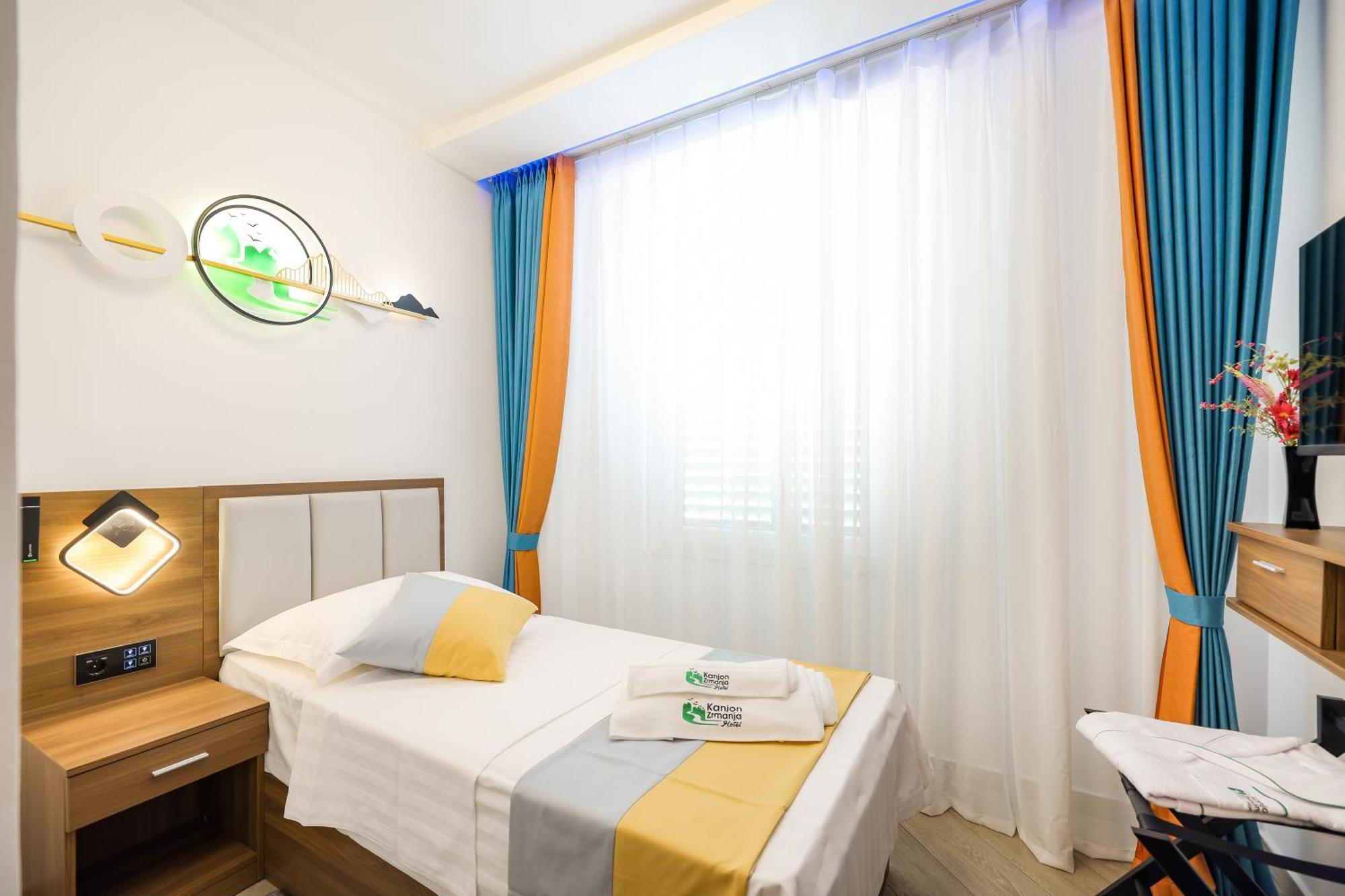 Hotel Kanjon Zrmanje Обровац Экстерьер фото