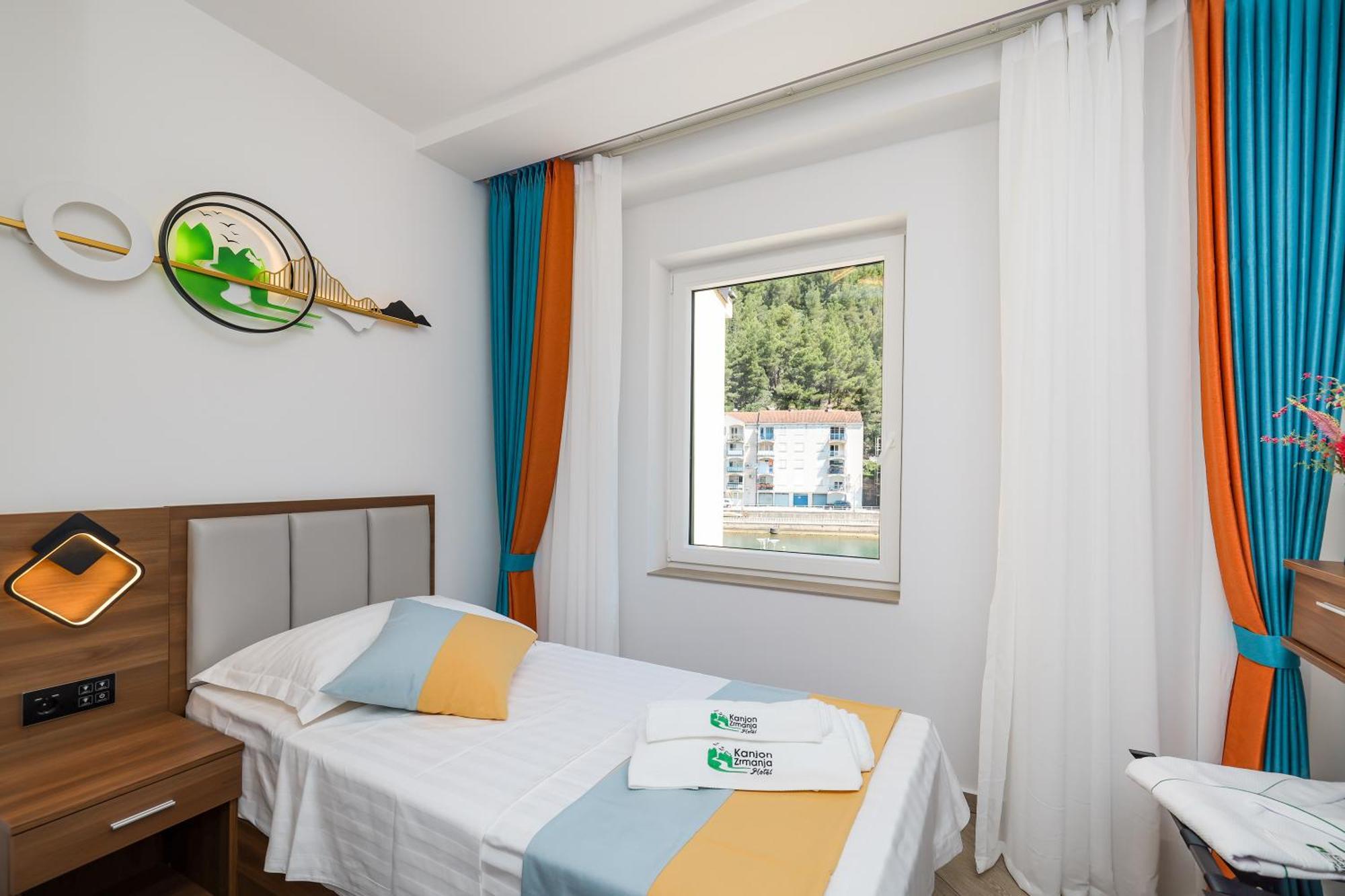 Hotel Kanjon Zrmanje Обровац Экстерьер фото