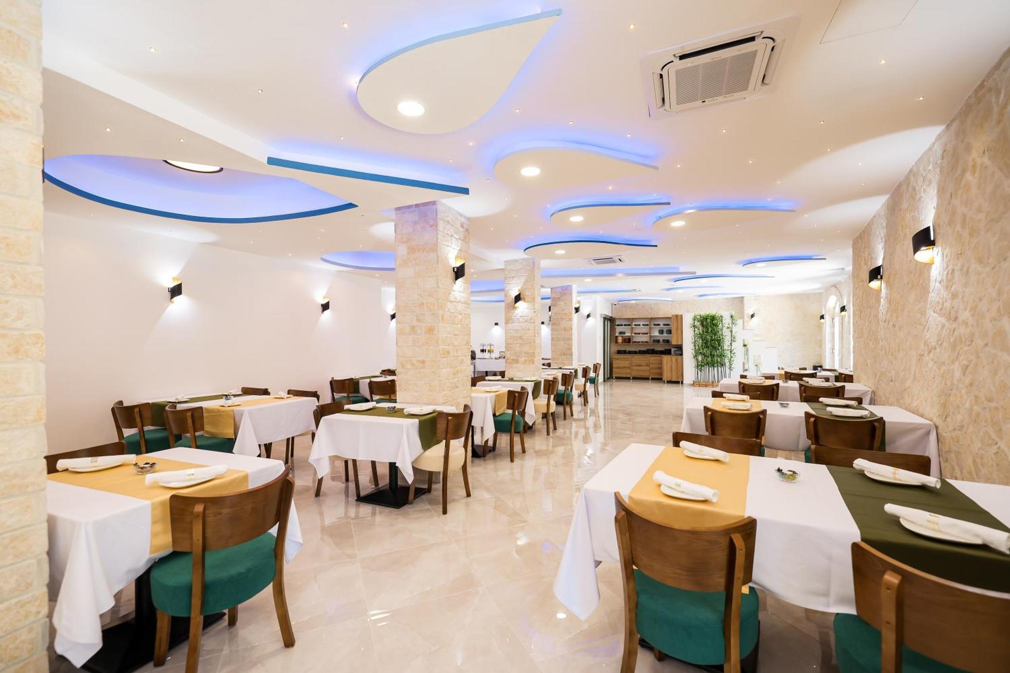 Hotel Kanjon Zrmanje Обровац Экстерьер фото
